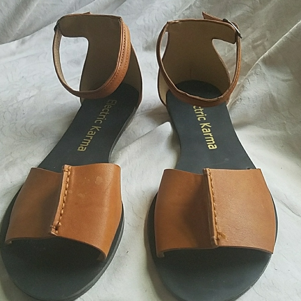 Sandles